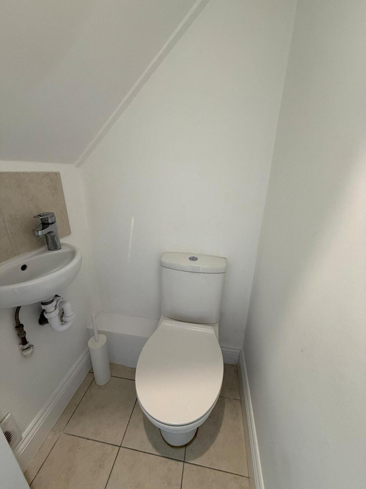 3 Bedrooms Flat In